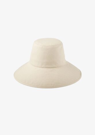 Holiday Bucket Hat Cream