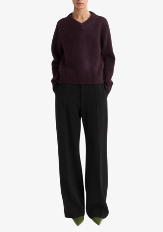 Chunky V-Neck Sweater Midnight Plum