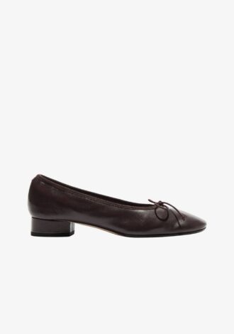 Onda Round-Toe Ballet Flats