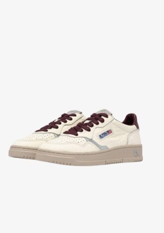 Medalist Low Sneakers In Fig and Silver Leather